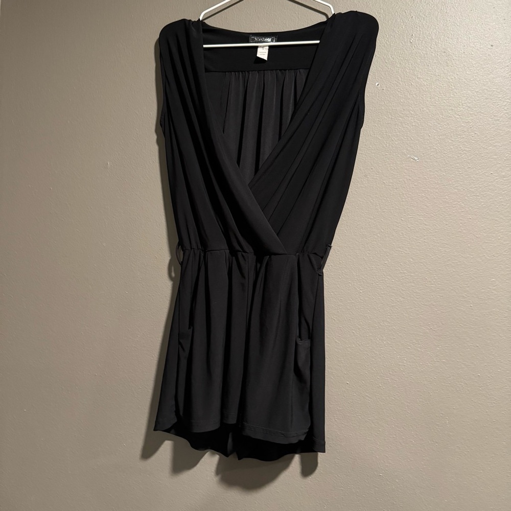 Valia Black Romper With Pockets Size Small